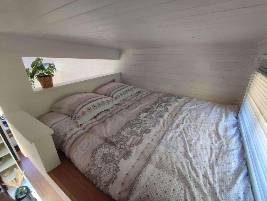 Вилла Tiny House Chez Caroline Gaillan-en-Medoc Экстерьер фото