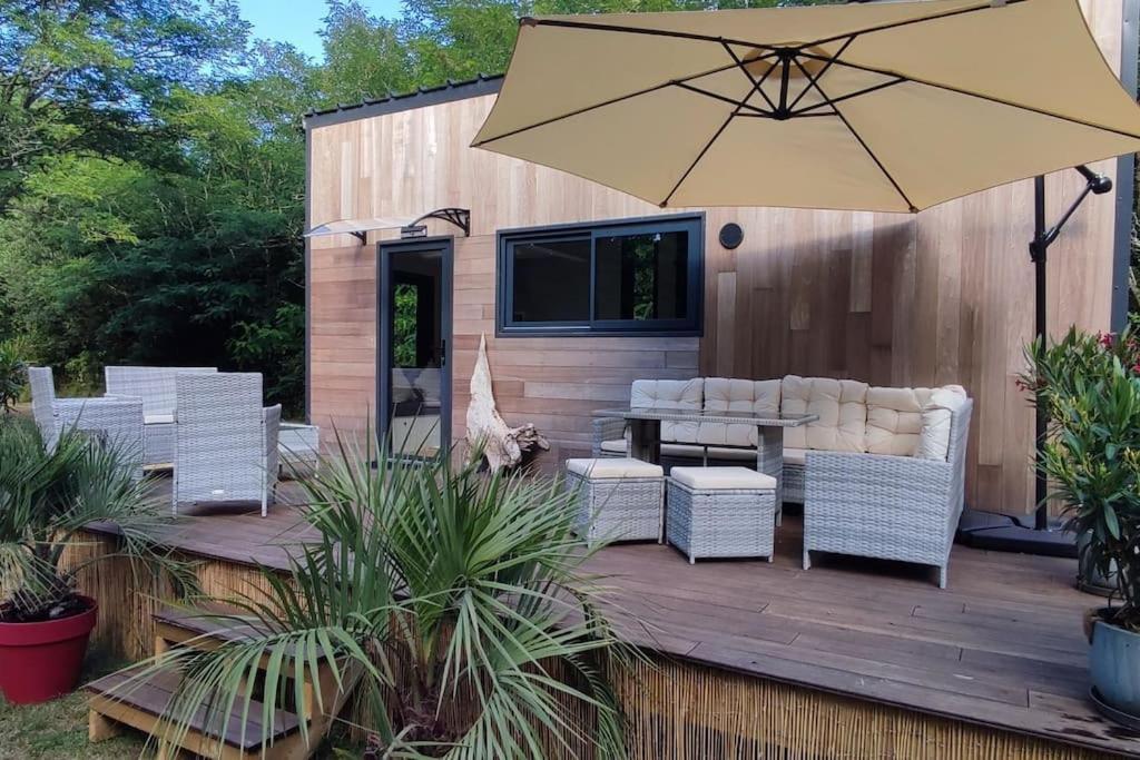 Вилла Tiny House Chez Caroline Gaillan-en-Medoc Экстерьер фото